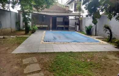 Imagem: A casa possui 3 Dormitórios, 1 Suíte, 3 Banheiros, 130m²