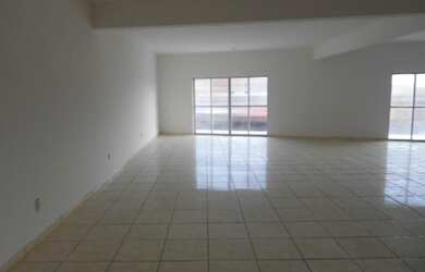 Imagem: A sala comercial possui 1 Banheiro, 130m² de Área e está