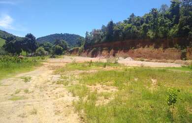 Imagem: O terreno possui 8.000m² de Área Privada e está localizado