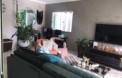 Imagem 2: CASAL IMÓVEIS VENDE CASA DUPLEX GREENVILLE I 4 SUÍTES PISCINA PRIVATIVA