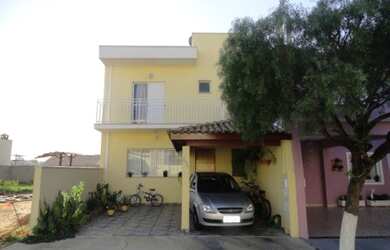 Imagem: A casa em condomínio possui 3 Dormitórios, 1 Suíte, 1 Banheiro