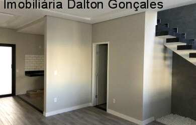 Imagem: A casa em condomínio possui 3 Dormitórios, 1 Suíte, 1 Banheiro