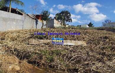 Imagem: O terreno possui 490m² de Área Privada e está localizado