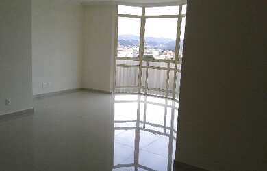 Imagem: O apartamento possui 2 Dormitórios, 1 Suíte, 2 Vagas na garagem