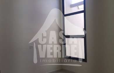 Imagem: A casa possui 3 Dormitórios, 1 Suíte, 2 Banheiros, 2 Vagas