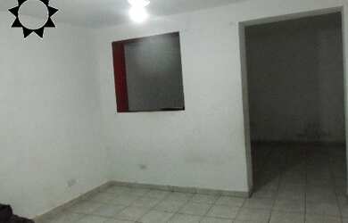 Imagem: A casa possui 1 Dormitório, 1 Banheiro, 3 Vagas na garagem