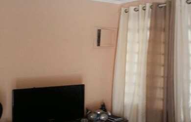 Imagem: A casa possui 3 Dormitórios, 1 Suíte, 1 Banheiro, 2 Vagas