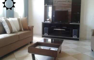 Imagem: A casa possui 3 Dormitórios, 1 Suíte, 3 Banheiros, 4 Vagas