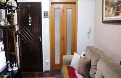 Imagem: O apartamento possui 2 Dormitórios, 1 Banheiro, 1 Vaga na garagem