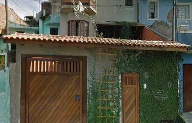 Imagem: A casa possui 3 Dormitórios, 1 Suíte, 1 Banheiro, 2 Vagas