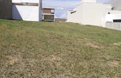 Imagem: O terreno possui 260m² de Área Privada e está localizado