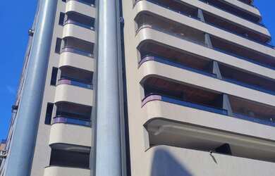 Imagem: O apartamento possui 4 Dormitórios, 1 Suíte, 3 Banheiros