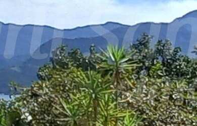 Imagem: A casa possui 4 Dormitórios, 3 Suítes, 5 Banheiros, 10 Vagas