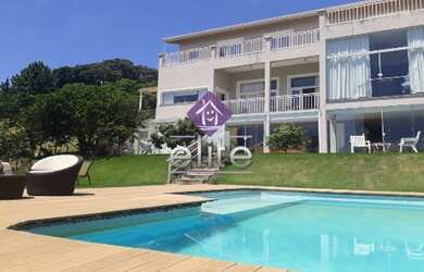 Imagem: A casa em condomínio possui 4 Dormitórios, 6 Banheiros, 6