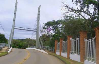 Imagem 2: Terreno a Venda no Condomínio Porto Atibaia. Natureza e clube com lazer....