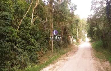 Imagem: O terreno possui 528m² de Área Privada e está localizado