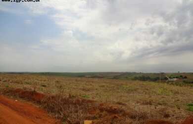 Imagem: O terreno possui 2.000m² de Área e está localizado em Centro