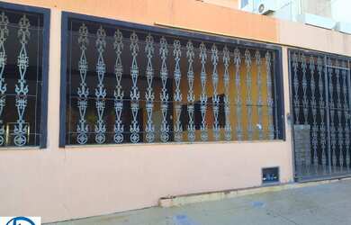 Imagem: A loja possui 2 Dormitórios, 2 Banheiros e está localizado