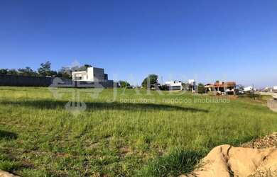 Imagem: O terreno possui 1.000m² de Área Privada e está localizado