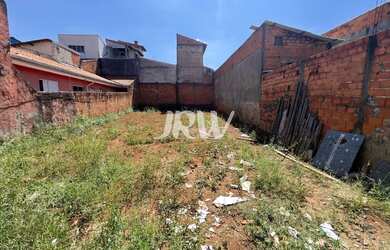 Imagem: O terreno possui 125m² de Área Privada e está localizado