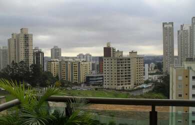 Imagem: RUA TRANQUILA E ARBORIZADA