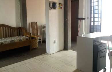 Imagem: A loja possui 3 Banheiros, 4 Vagas na garagem, 250m² de Área