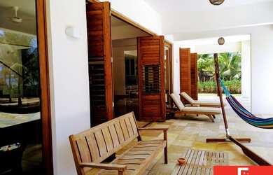 Imagem 10: Belíssima Casa Alto padrão no Condomínio Busca Vida em frente ao mar