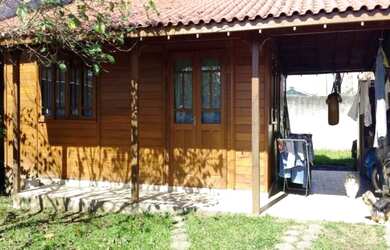 Imagem: A casa possui 2 Dormitórios, 1 Banheiro, 5 Vagas na garagem