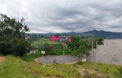 Imagem: O terreno possui 201m² de Área Privada e está localizado