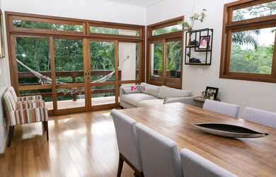 Imagem: A casa em condomínio possui 3 Dormitórios, 1 Suíte, 4 Banheiros