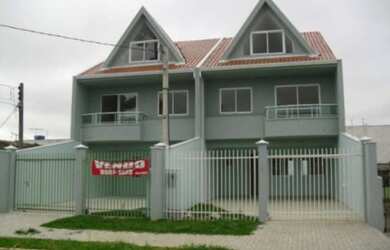 Imagem: A casa possui 3 Dormitórios, 1 Suíte, 3 Banheiros, 3 Vagas