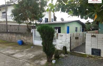 Imagem: O terreno possui 480m² de Área e está localizado em Machados