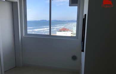 Imagem: O apartamento possui 2 Dormitórios, 1 Suíte, 1 Banheiro, 1