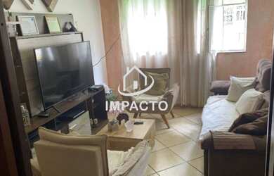 Imagem: A casa possui 3 Dormitórios, 3 Banheiros, 2 Vagas na garagem