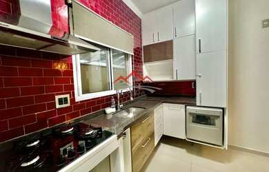 Imagem: A casa possui 3 Dormitórios, 1 Suíte, 3 Banheiros, 2 Vagas