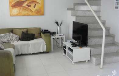 Imagem: A casa em condomínio possui 3 Dormitórios, 2 Banheiros, 2