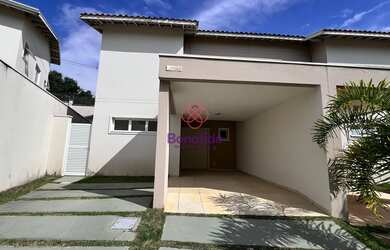 Imagem: A casa em condomínio possui 3 Dormitórios, 3 Suítes, 4 Banheiros