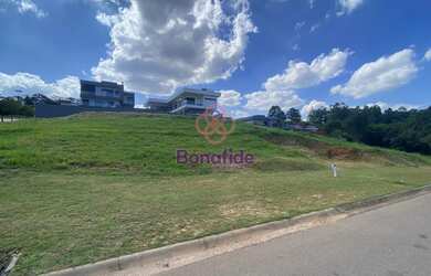 Imagem: O terreno possui 1.934m² de Área Privada e está localizado