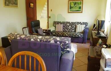 Imagem: A casa possui 4 Dormitórios, 1 Suíte, 3 Banheiros, 4 Vagas