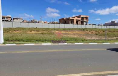 Imagem: O terreno possui 375m² de Área Privada e está localizado