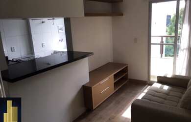 Imagem: O apartamento possui 2 Dormitórios, 1 Banheiro, 1 Vaga na garagem