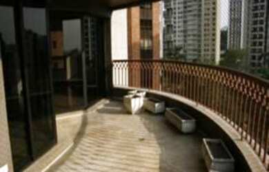 Imagem: O apartamento possui 3 Dormitórios, 3 Suítes, 7 Banheiros