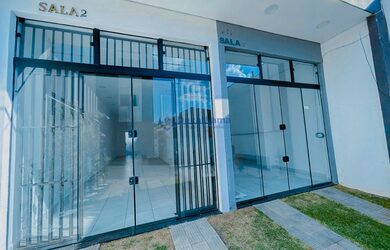 Imagem: A loja possui 2 Banheiros, 40m² de Área Privada e está localizado