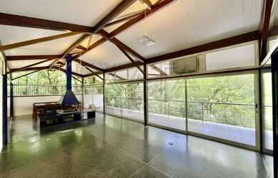 Imagem 9: Casa de luxo à venda no Condomínio dos Arquitetos em Granja Viana, Cotia-SP...