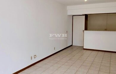 Imagem: O apartamento possui 3 Dormitórios, 1 Suíte, 2 Banheiros
