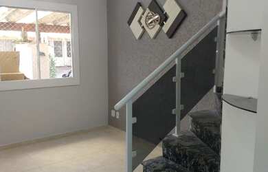 Imagem: A casa em condomínio possui 2 Dormitórios, 1 Banheiro, 1 Vaga