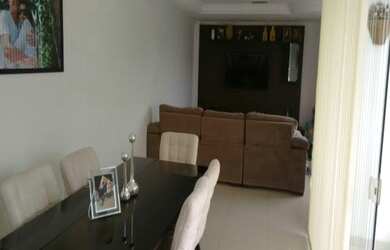 Imagem: A casa possui 3 Dormitórios, 2 Suítes, 3 Banheiros, 2 Vagas