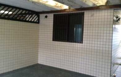 Imagem: A casa possui 3 Dormitórios, 1 Suíte, 2 Banheiros, 2 Vagas