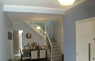 Imagem: A casa possui 3 Dormitórios, 1 Suíte, 3 Banheiros, 3 Vagas