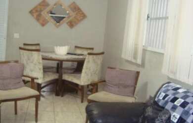 Imagem: A casa possui 3 Dormitórios, 1 Suíte, 3 Banheiros e 2 Vagas